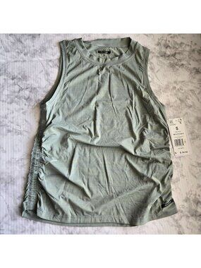 NWT Reebok Core 10 AM ACTIVCHILL Training Top Women's Sz S (SKU 26-0133)